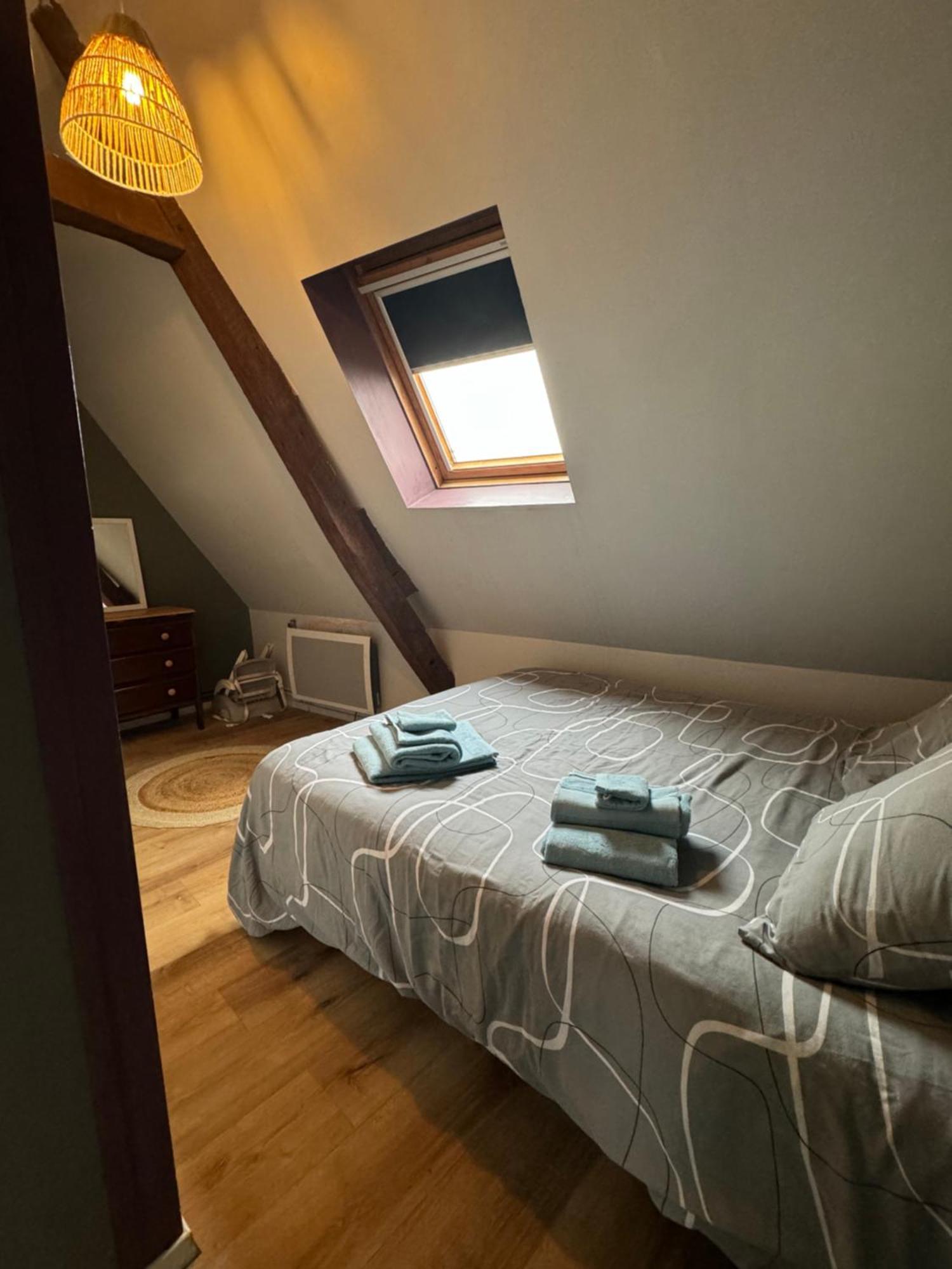 Duplex Atypique Dans La Cite Medievale Laon Buitenkant foto